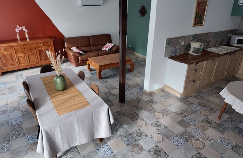 Soudan House | Mexico Cottage – Up to 6 guests & pool access – Les Gîtes du Petit Marcel