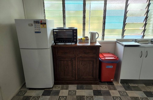 Mount Morgan House | Meyenburg unit 2, fully self contained private unit, 2 DBs, 4pax