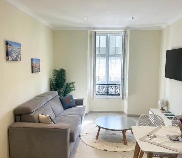 Nice City Centre Hostel | Meyerbeer Beach