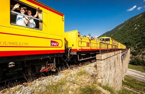 Les Angles Apartment | Mezzanine Studio with Wifi in Les Angles