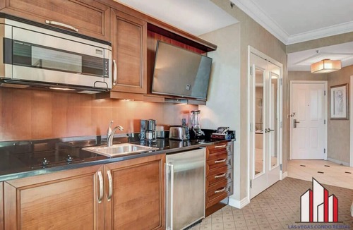 Las Vegas Condo | MGM Signature-11-604 Jacuzzi Studio