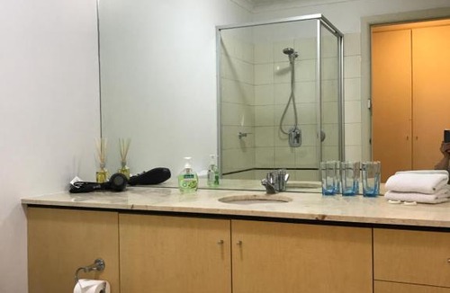 Melbourne Central Business District Apartment | MH CBD Private Apartment @ Flinders Lane