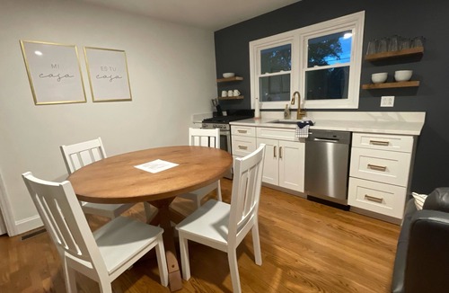 Upland House | mi casa es TU casa (EAST)