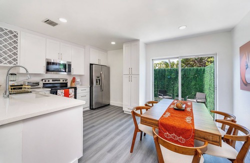 Flagami House | MIA - 4 BDR - 2 BTH - LAUNDRY ROOM - GAMEROOM - BBQ!
