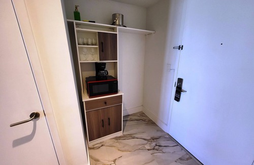 Hallandale Beach Condo | Miami Area Bay Front Condo