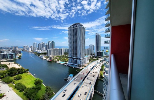 Hallandale Beach Condo | Miami Area Bay Front Condo