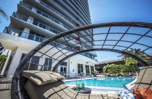 Hallandale Beach Apartment | Miami Beach Apartment 2B/1B