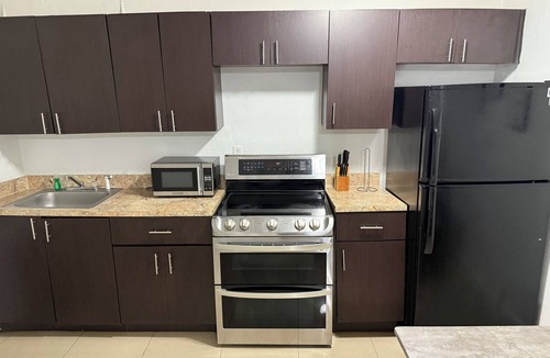 West Little Havana Apartment | Miami Central Rest Pad for 2