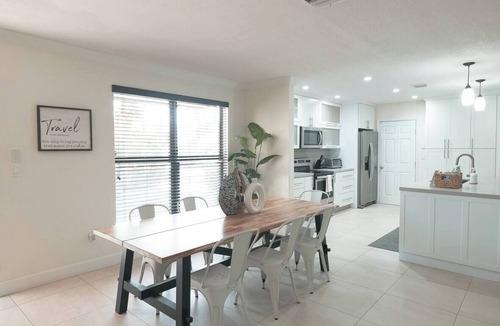 Seybold House | Miami dreams home! centrally located