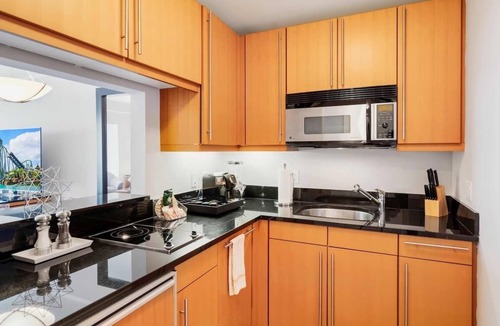 Brickell Condo | Miami Getaway! 1BR Oasis w Parking & View