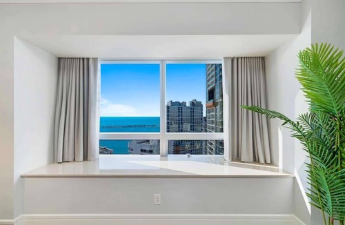 Brickell Condo | Miami Getaway! 1BR Oasis w Parking & View