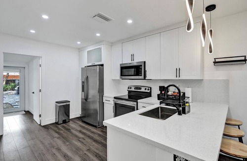 Liberty City House | Miami Heart Retreat – Stylish & Central With Games