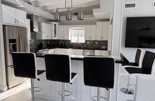 North Miami Beach House | Miami Lifestyle/Modern, Private heated Pool, BBQ