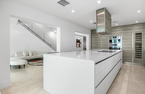 Sunny Isles Beach House | Miami Modern Heated Pool & Dock