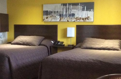 Cap de la Madeleine Hotel | Miami Motel