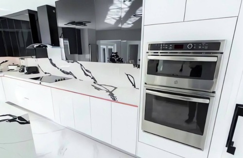 Ludlam House | Miami Relax Getaway/4BR/BBQ/Heated Pool & Fun