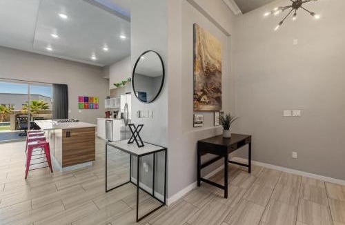 Chamberino House | Miami Style Pool House 4 Bed 3 and a Half Bath Villa