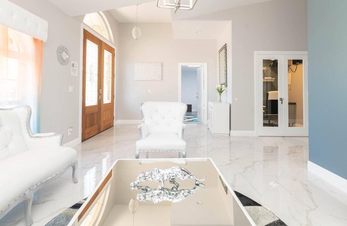 Town N County Park House | Miami Vice Luxury Gated Home with Mini Golf + BBQ