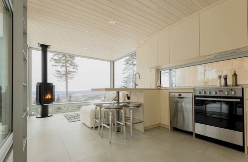Lac Beauport House | MICA - Micro Chalet | Spa & Mountain Views near Québec City