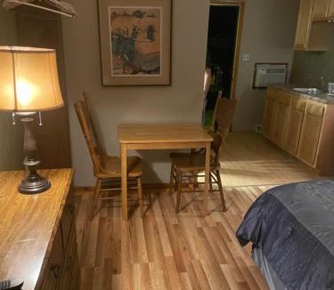 East Durham Hotel | Michael Dee's Motel