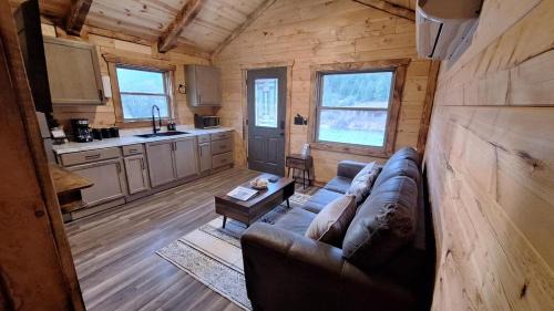 Superior Cabin | Micham's Clark Fork River Retreat