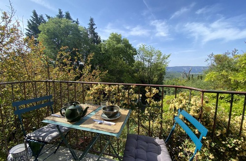 Goult House | Michèle's house located in the heart of the village of Goult