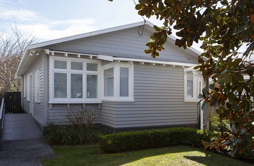 New Plymouth Cottage | MICHELIA FIGO COTTAGE
