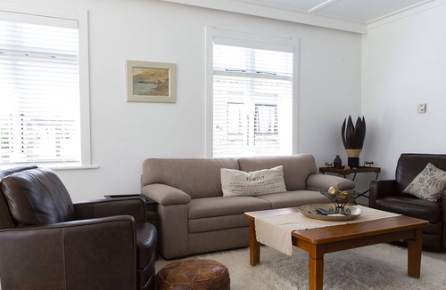 New Plymouth Cottage | MICHELIA FIGO COTTAGE