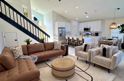 Lake Davenport Estates House | Mickey's Margarita Villa - Disney Pool Home