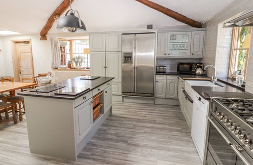 Mickle Trafford Cottage | Mickle Trafford Manor