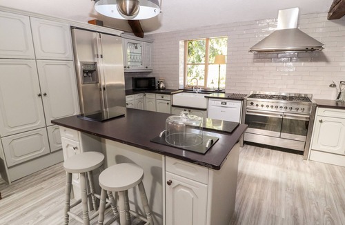 Mickle Trafford Cottage | Mickle Trafford Manor