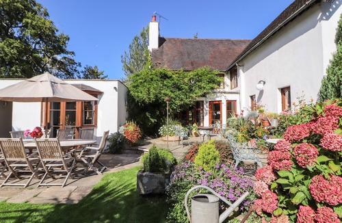 Mickle Trafford Cottage | Mickle Trafford Manor