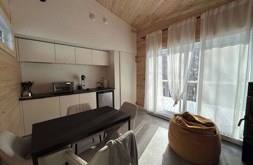 Notre-Dame-Auxiliatrice-de-Buckland Ski Chalet | Micro-Cabine in the Mountains | Solstice 4