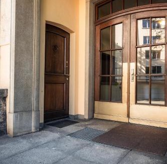 Enge Apartment | Micro Loft in Prime Zurich City Lake Business