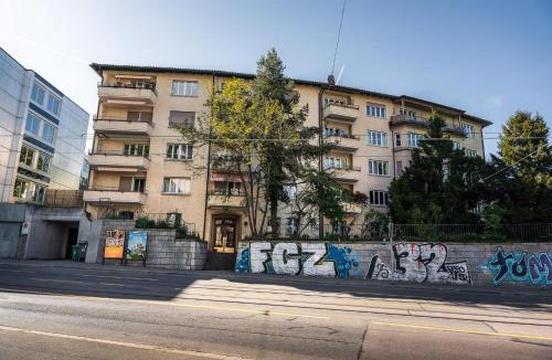 Enge Apartment | Micro Loft in Prime Zurich City Lake Business