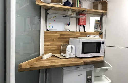 Milton Keynes Apartment | Microflat - Self contained microflat with own kitchenette & bathroom