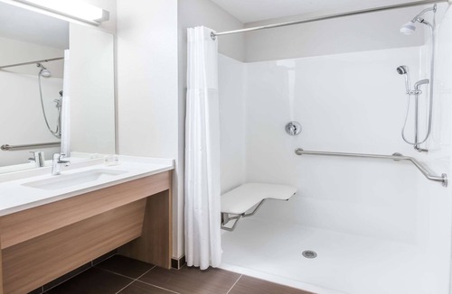 Penn Yan Hotel | Microtel by Wyndham Penn Yan Finger Lakes Region