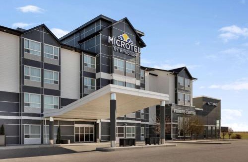 Weyburn Hotel | Microtel Inn and Suites by Wyndham Weyburn
