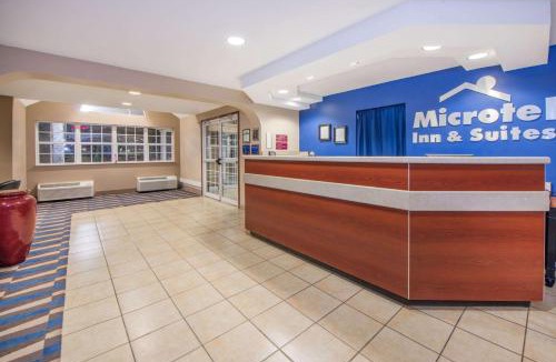 Miami Hotel | Microtel Inn and Suites By Wyndham Miami OK