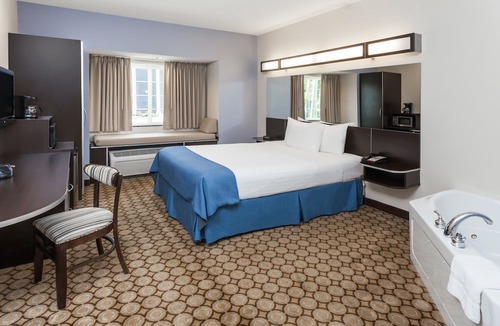 Elkhart Hotel | Microtel Inn and Suites Elkhart