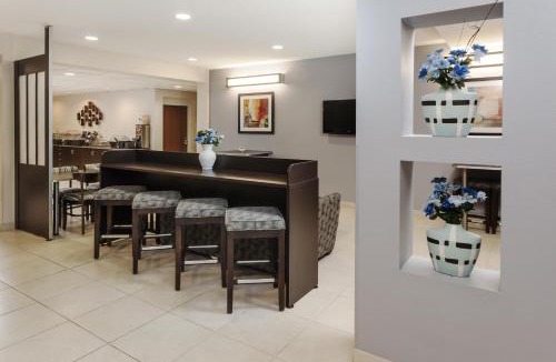 Elkhart Hotel | Microtel Inn and Suites Elkhart