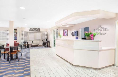 Clear Lake Hotel | Microtel Inn and Suites Clear Lake