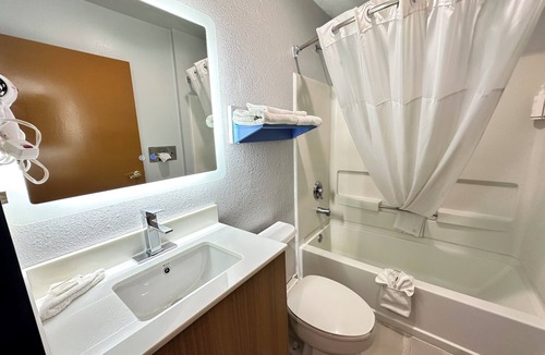 Allison Hotel | Microtel Inn by Wyndham Gallup