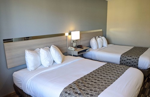 Georgetown Hotel | Microtel Inn by Wyndham Georgetown