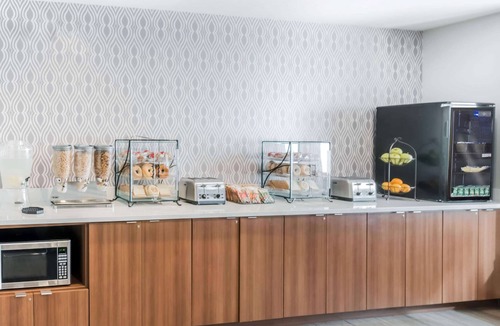 Fishers Hotel | Microtel Inn by Wyndham Victor/Rochester