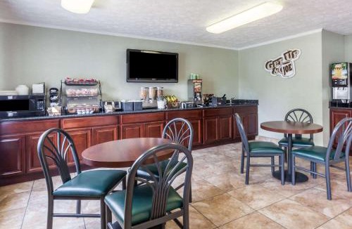 Wilson Hotel | Microtel Inn by Wyndham Wilson