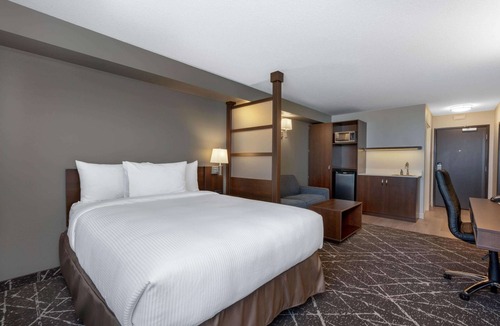 Portage La Prairie Hotel | Microtel Inn & Suites by Wyndham Portage La Prairie
