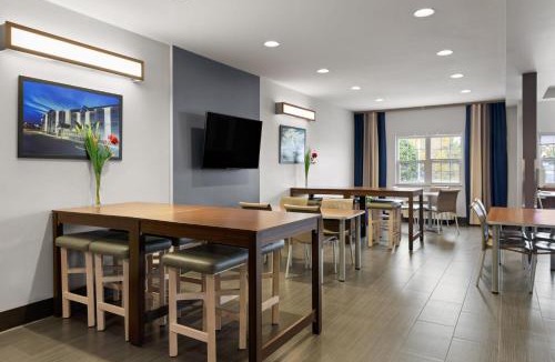 Sault Ste. Marie Hotel | Microtel Inn & Suites Sault Ste. Marie