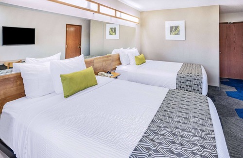 Johnstown Hotel | Microtel Inn & Suites by Wyndham Johnstown