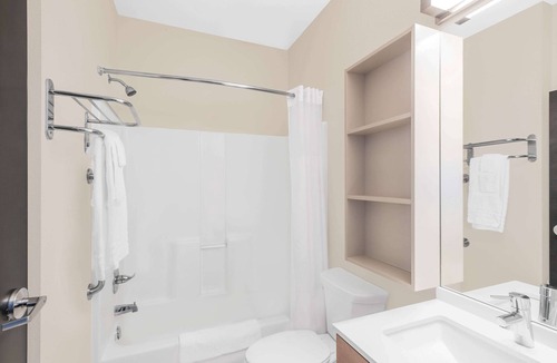 Binghamton Hotel | Microtel Inn & Suites By Wyndham Binghamton